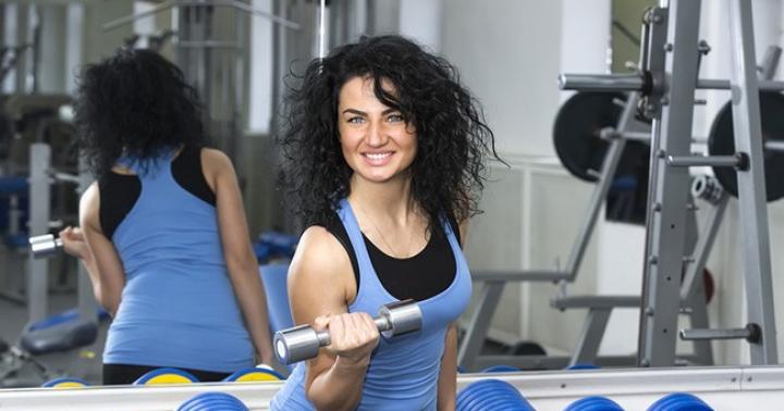 Тренировка для женщин Женские тренировки в тренажерном зале